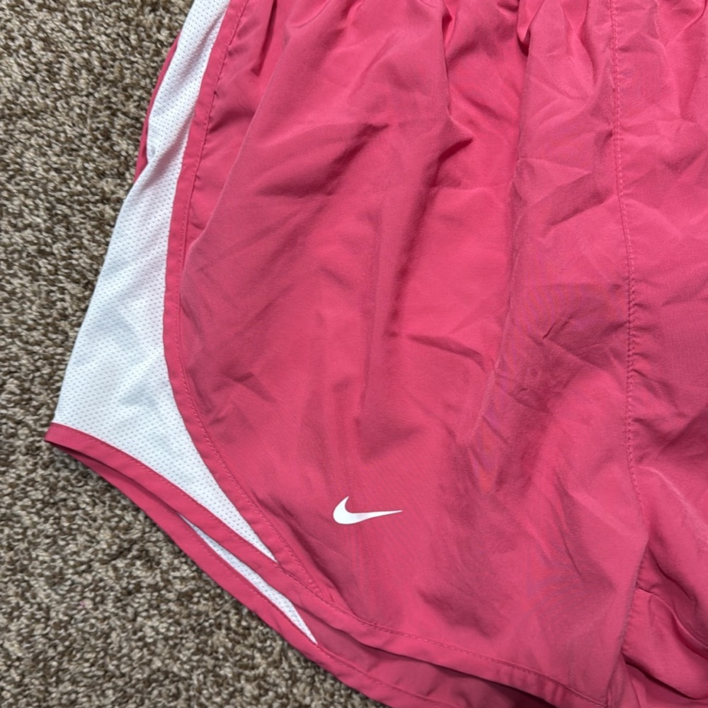 Women’s pink Nike shorts - Picture 2 of 8